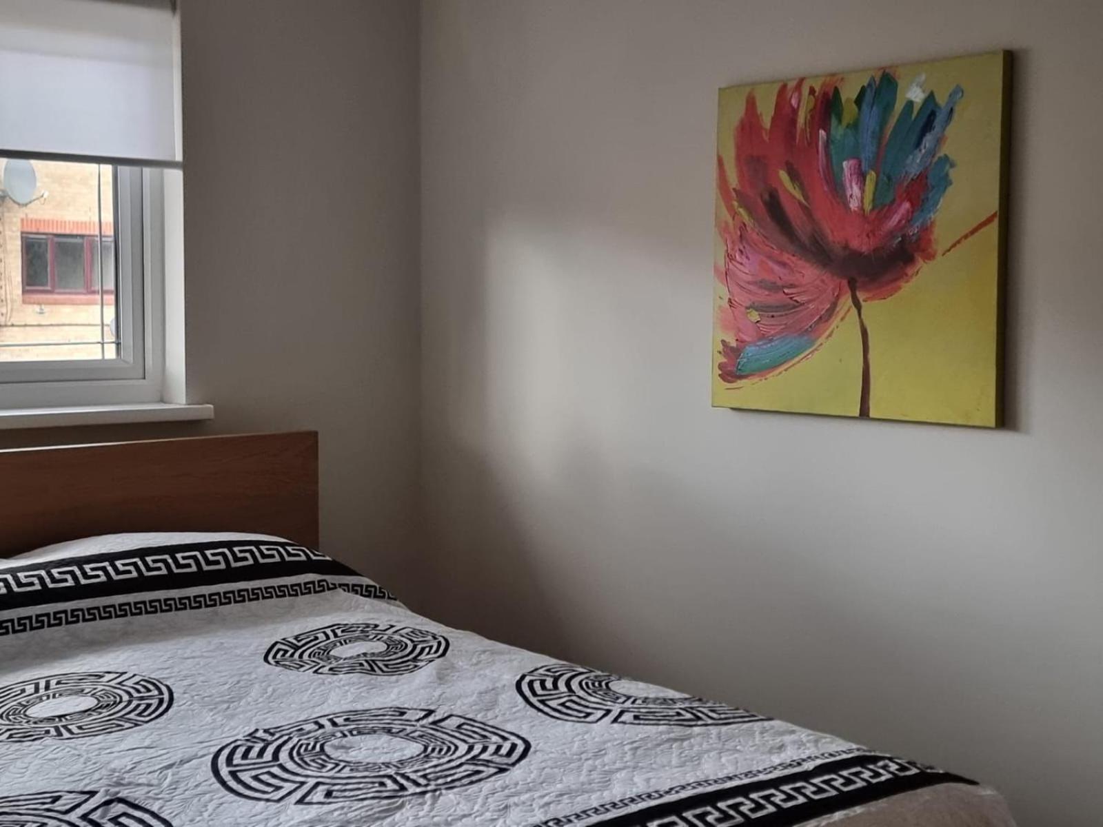 Gasthuis Cozy House With Free Parking & Wifi Near Maryland Station Londen